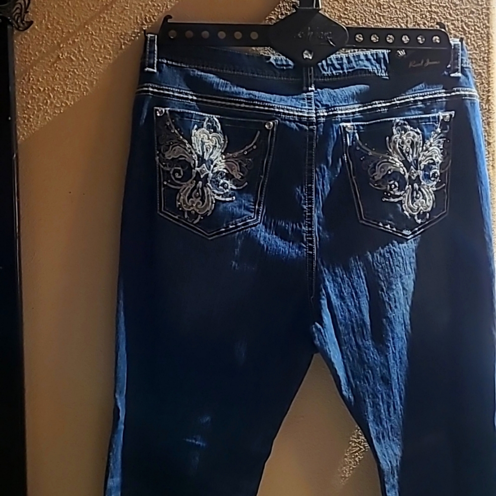 11REAL JEANS